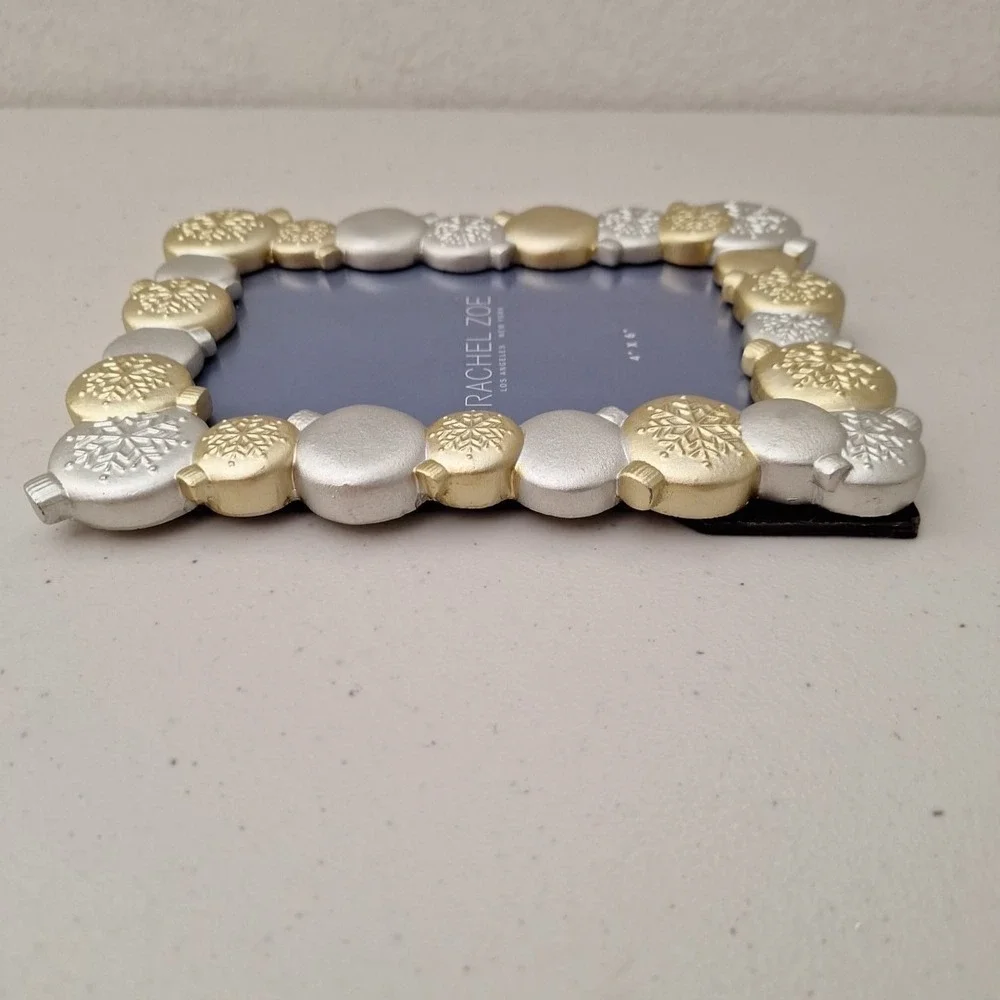 Rachel Zoe New York Christmas Ornament Picture Frame Photo 4 x 6 Inch
